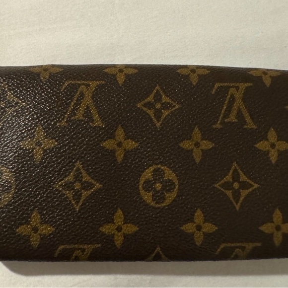******S O L D ***************
Pre loved Louis Vuitton Monogram Pochette Twin PM - Picture 8 of 12